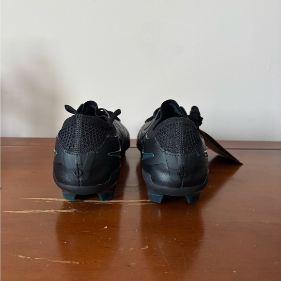 Nike legend 10 elite tiempo cleats - Picture 4 of 7